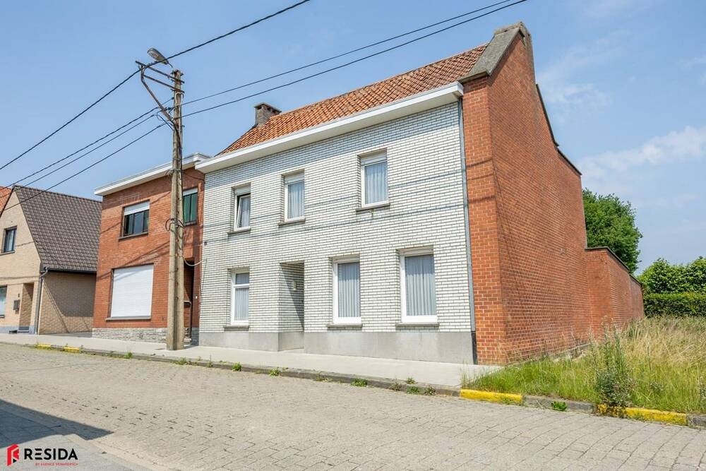 Huis te koop in Sint-Denijs 8554 150000.00€ 4 slaapkamers 185.00m² - Zoekertje 510616