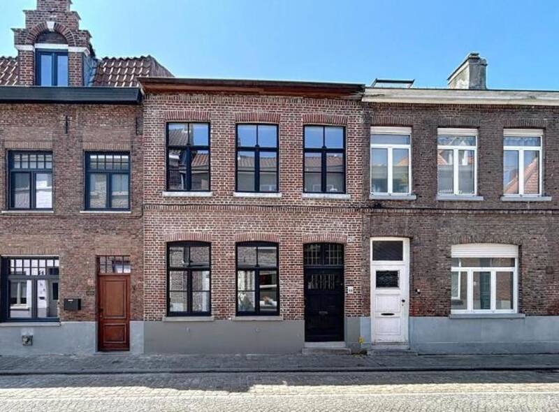Huis te  koop in Brugge 8000 399000.00€ 2 slaapkamers 110.00m² - Zoekertje 510154