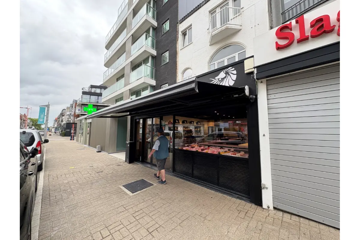 Handelszaak te  koop in Koksijde 8670 550000.00€  slaapkamers m² - Zoekertje 511316