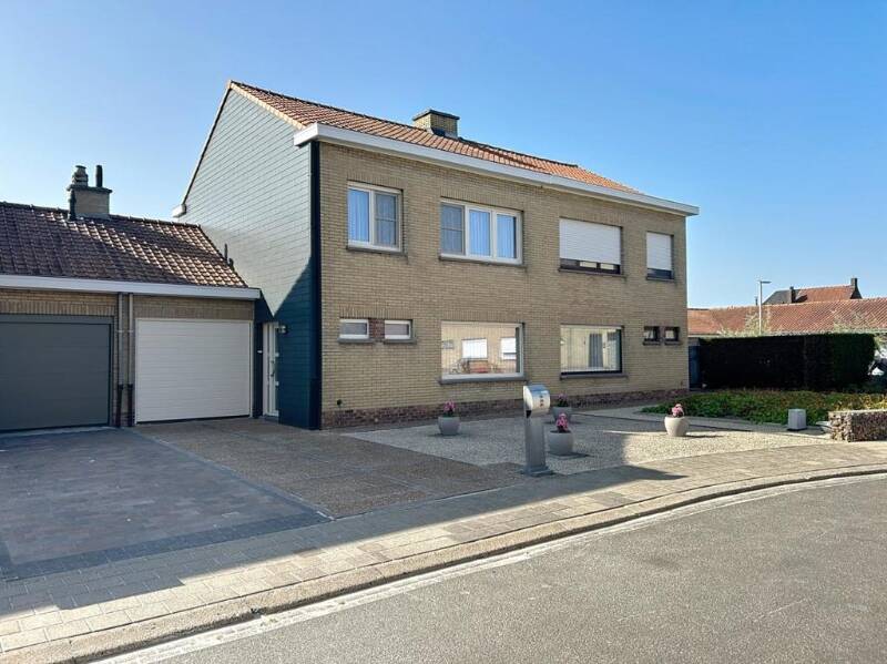 Huis te koop in Anzegem 8570 315000.00€ 3 slaapkamers 160.00m² - Zoekertje 511211