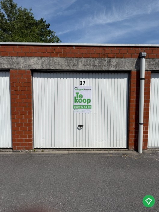 Parking & garage te  koop in Roeselare 8800 26000.00€  slaapkamers m² - Zoekertje 511614