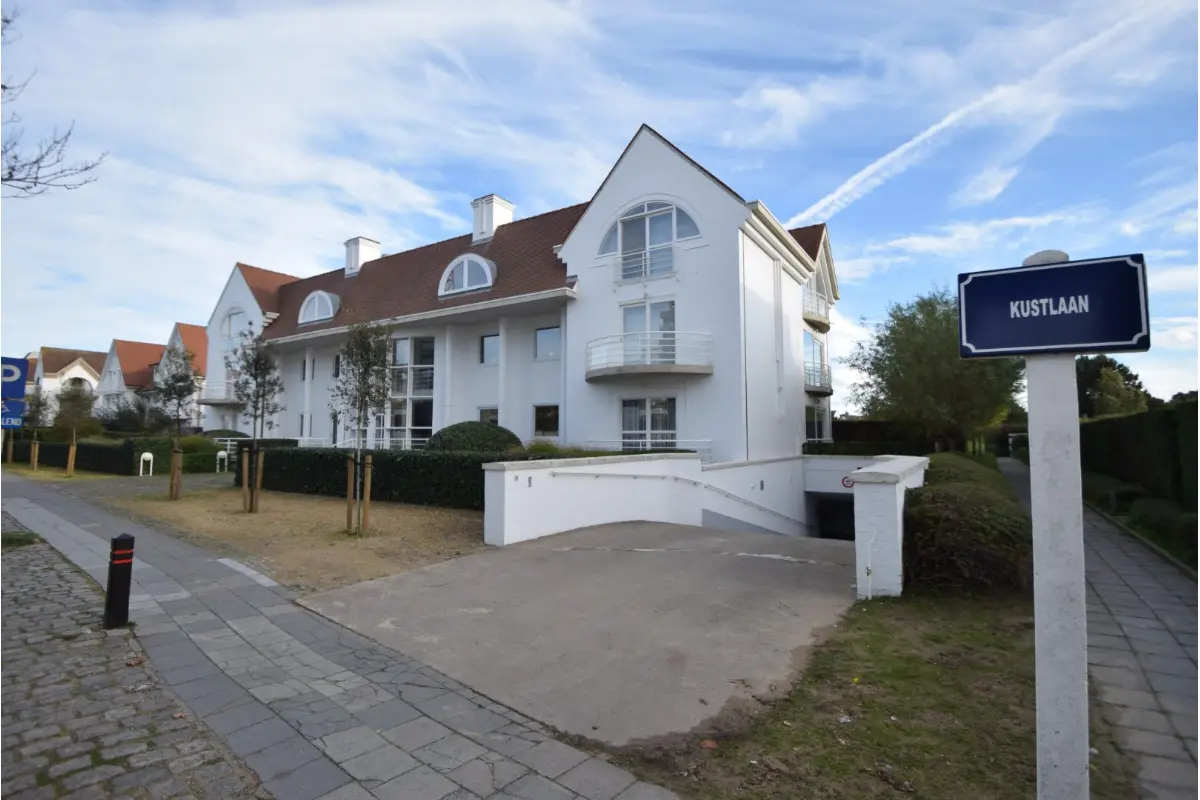 Parking & garage te  huur in Knokke 8300 150.00€  slaapkamers m² - Zoekertje 511210