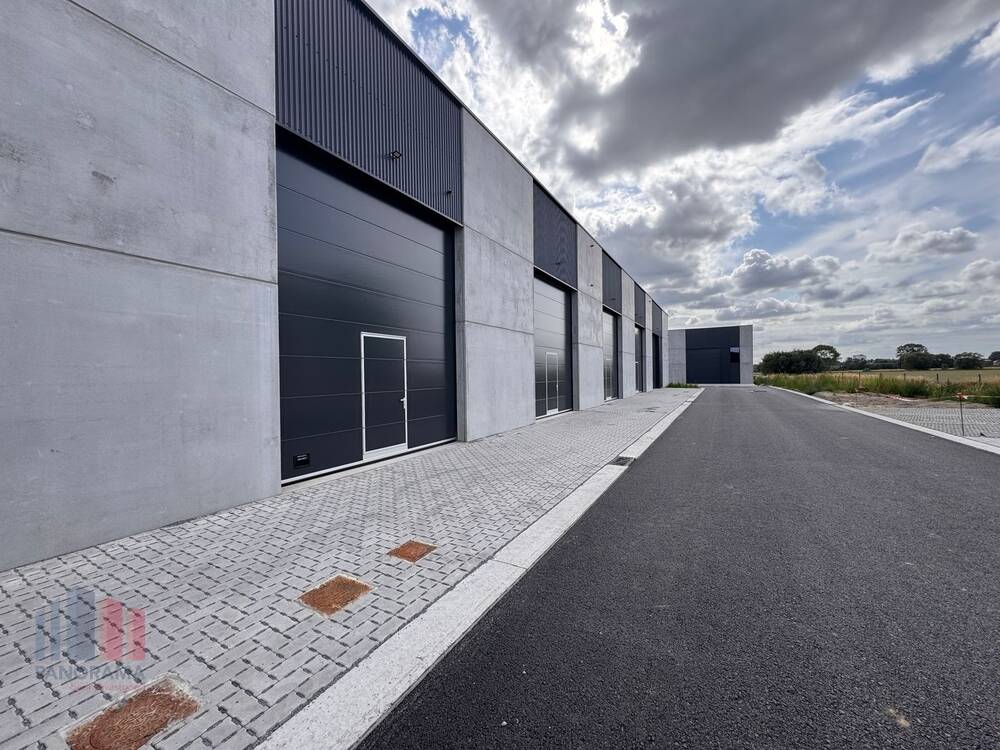 Handelszaak te huur in Pittem 8740 725.00€ slaapkamers 160.00m² - Zoekertje 512835