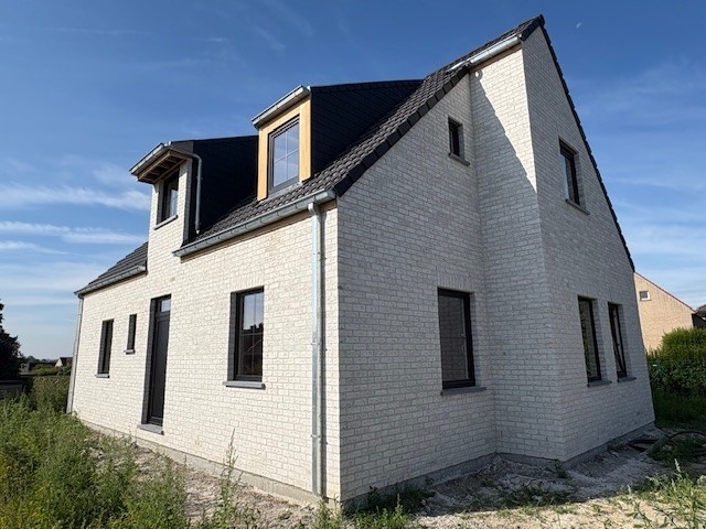 Huis te  koop in Ruddervoorde 8020 404000.00€ 3 slaapkamers m² - Zoekertje 512724