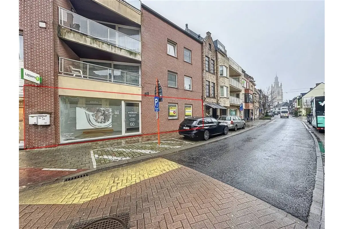 Handelszaak te  koop in Roeselare 8800 175000.00€  slaapkamers 150.00m² - Zoekertje 514380