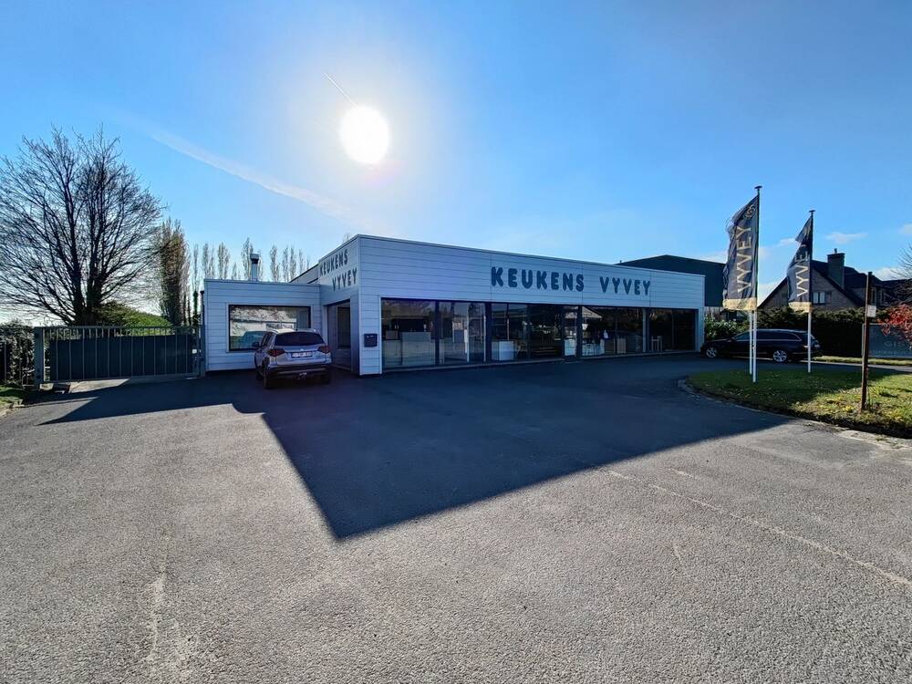 Handelszaak te  koop in Gistel 8470 970000.00€  slaapkamers 1620.00m² - Zoekertje 515426