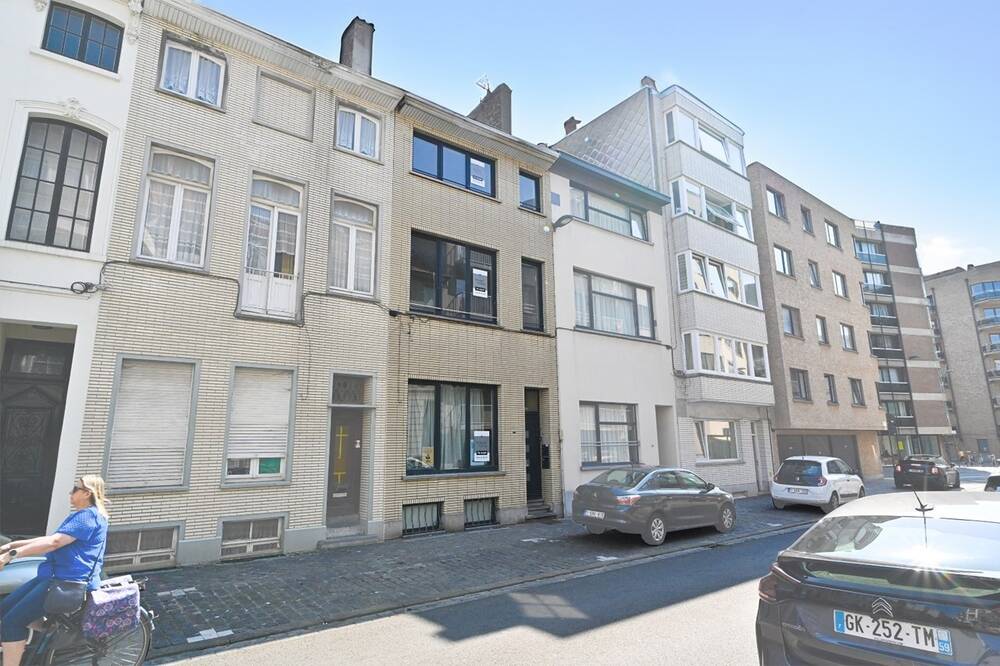 Huis te koop in Oostende 8400 259000.00€ 4 slaapkamers m² - Zoekertje 515789