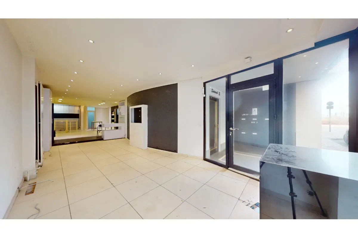 Handelszaak te  huur in Knokke 8300 1195.00€  slaapkamers 87.00m² - Zoekertje 515382