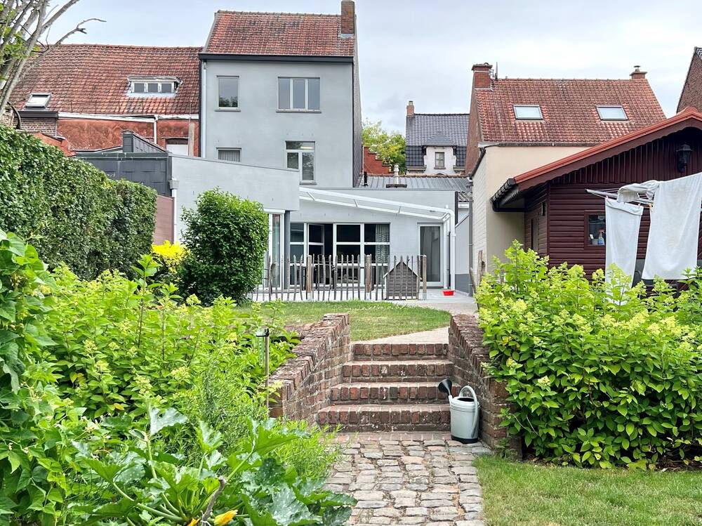 Huis te koop in Wervik 8940 350000.00€ 4 slaapkamers 349.00m² - Zoekertje 516152