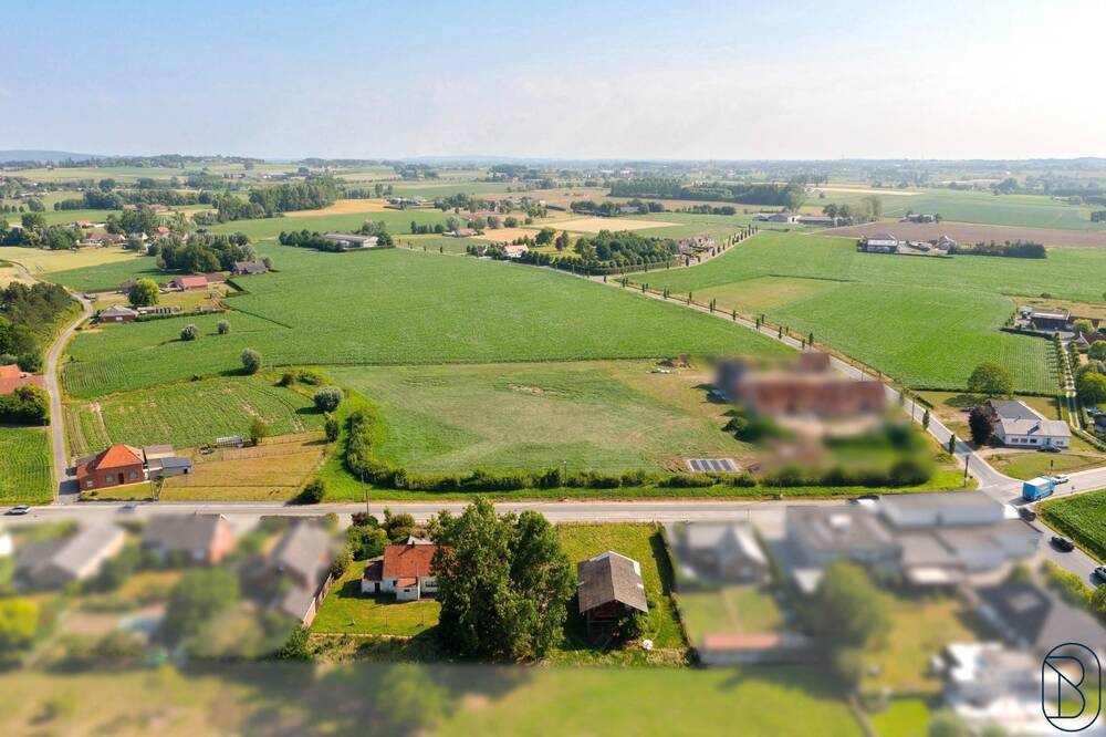 Bungalow te koop in Anzegem 8570 750000.00€ 3 slaapkamers 400.00m² - Zoekertje 518304