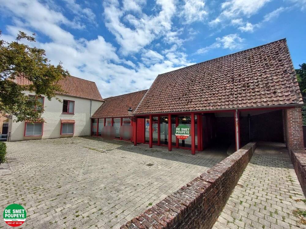Handelszaak te  huur in Brugge 8000 1800.00€  slaapkamers m² - Zoekertje 518084