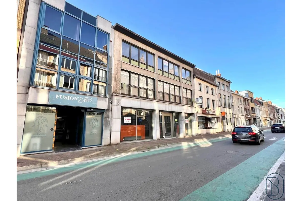 Handelszaak te  koop in Menen 8930 399000.00€  slaapkamers 579.00m² - Zoekertje 519887