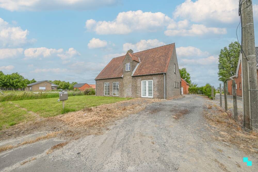 Huis te koop in Meulebeke 8760 325000.00€ 4 slaapkamers 201.00m² - Zoekertje 520619