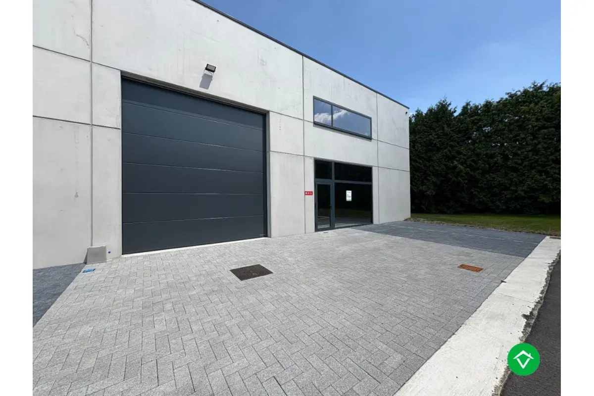 Handelszaak te  koop in Ichtegem 8480 349000.00€  slaapkamers m² - Zoekertje 521659