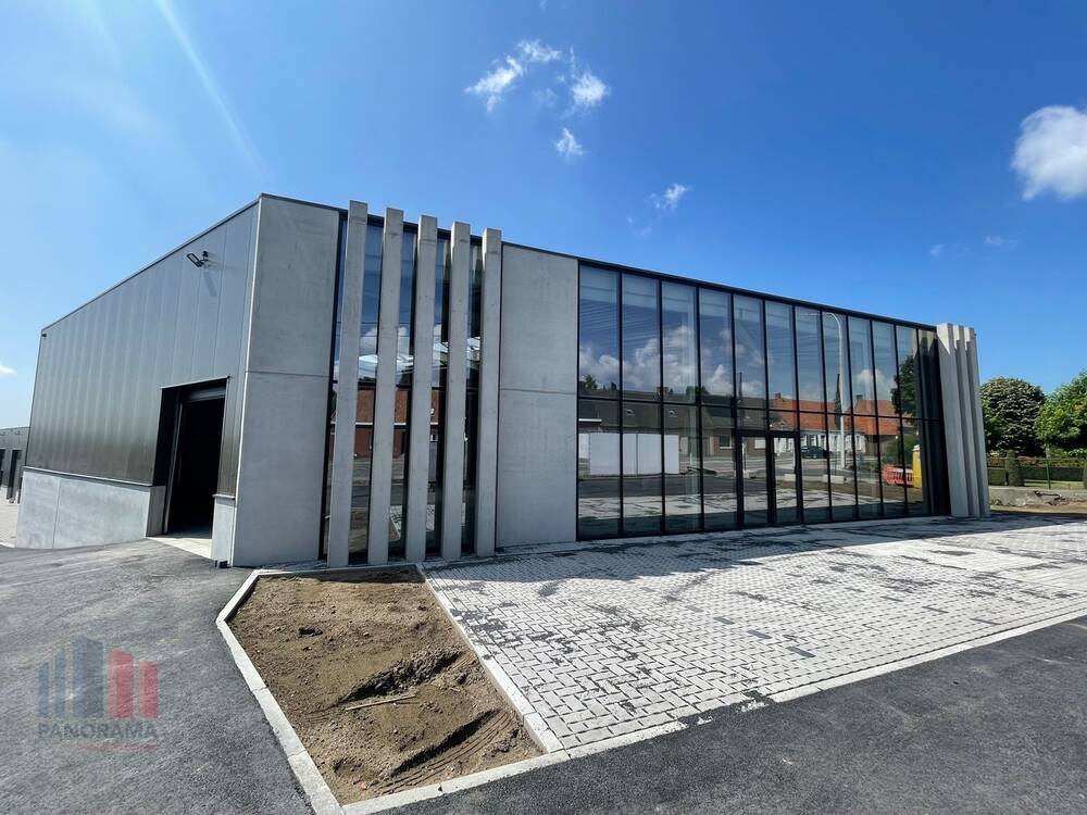 Handelszaak te koop in Tielt 8700 734125.00€ slaapkamers 419.00m² - Zoekertje 521359