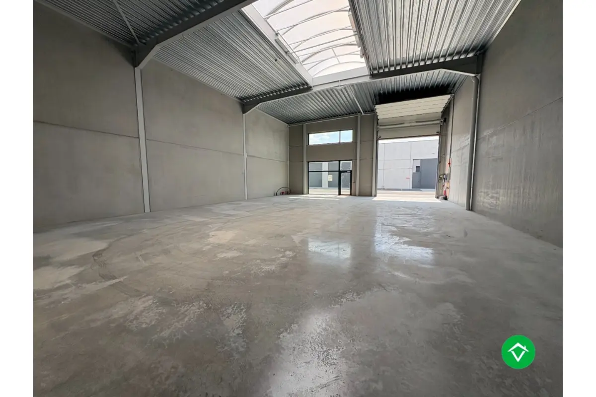 Handelszaak te  koop in Ichtegem 8480 325000.00€  slaapkamers m² - Zoekertje 521662