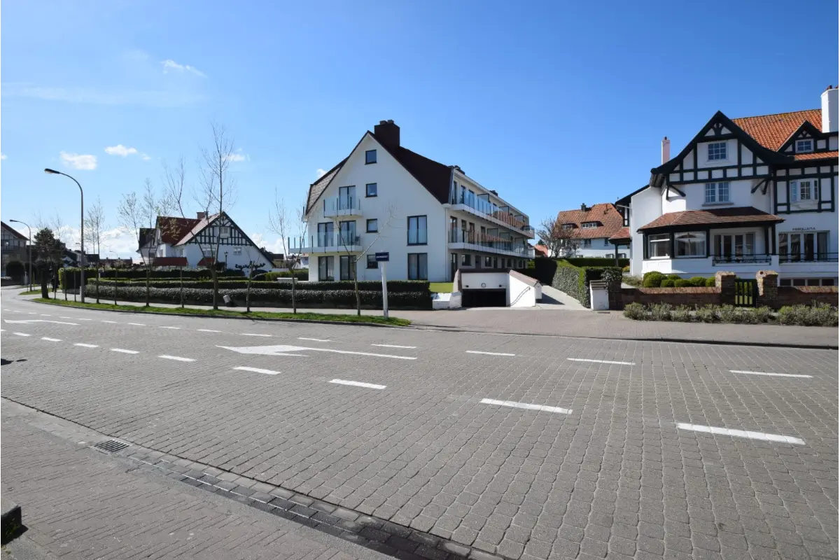 Parking & garage te  huur in Knokke 8300 100.00€  slaapkamers m² - Zoekertje 522069