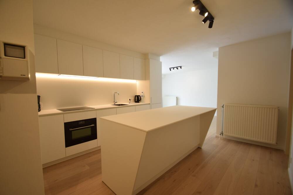 Appartement te  huur in Heist-aan-Zee 8301 950.00€ 2 slaapkamers m² - Zoekertje 522046