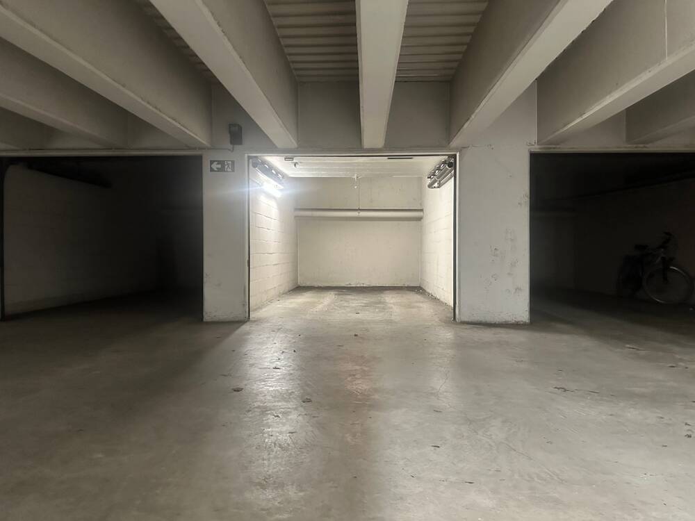 Parking & garage te huur in Knokke 8300 2800.00€ slaapkamers m² - Zoekertje 522073