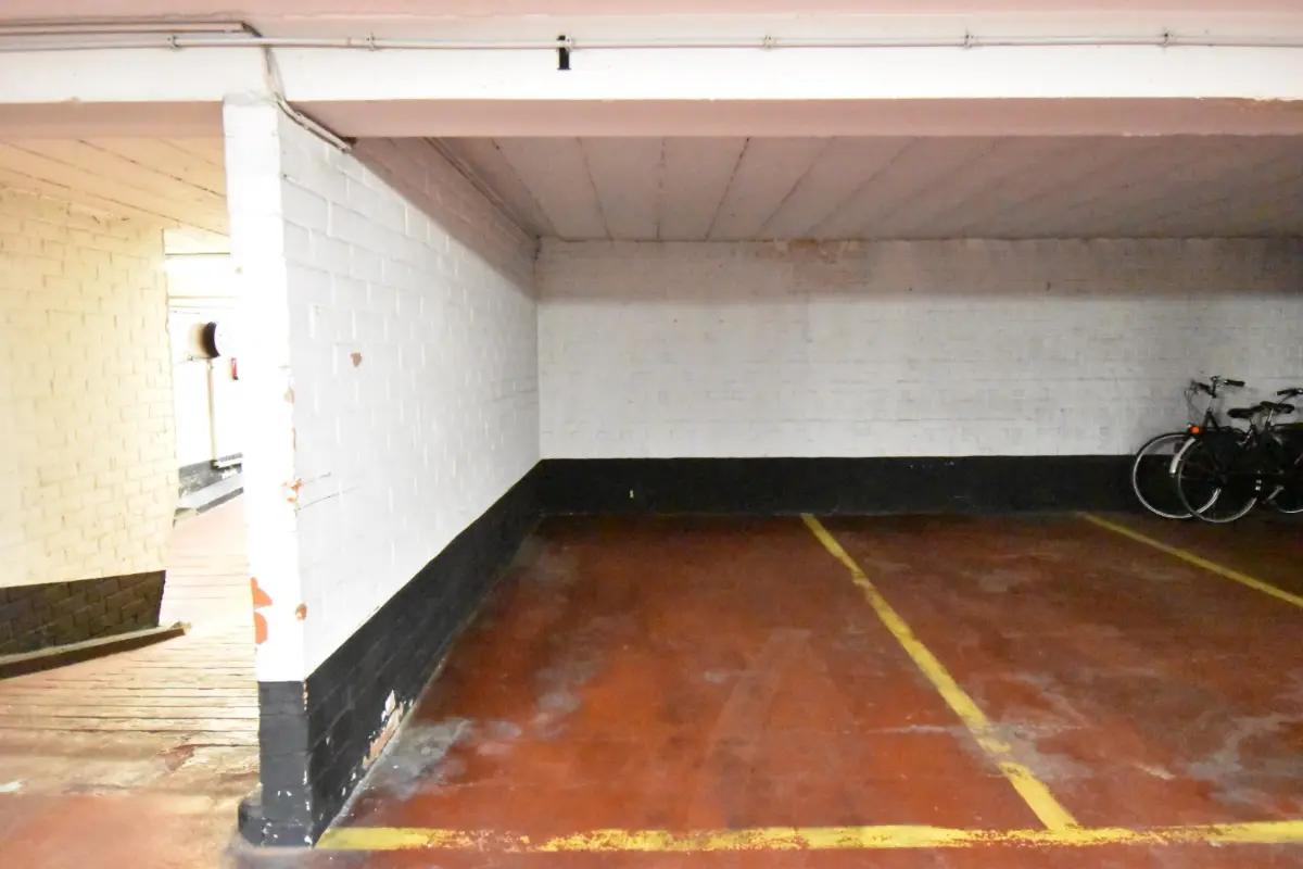 Parking & garage te  huur in Knokke 8300 125.00€  slaapkamers m² - Zoekertje 522050