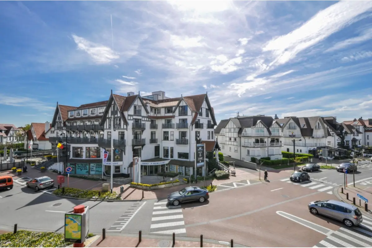 Parking & garage te  huur in Knokke 8300 2800.00€  slaapkamers m² - Zoekertje 522049