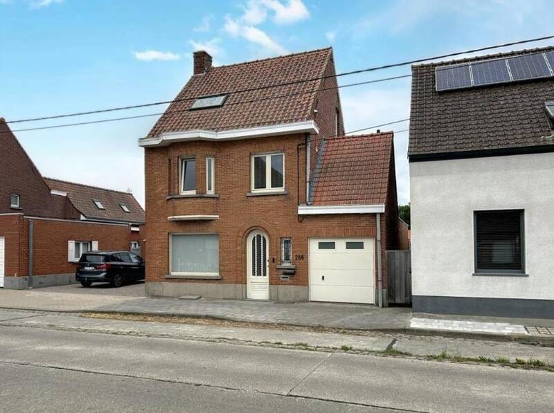 Huis te koop in Oostnieuwkerke 8840 245000.00€ 3 slaapkamers 174.00m² - Zoekertje 523128