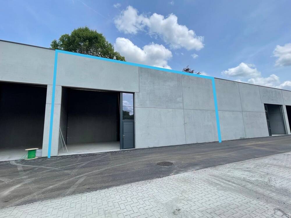 Handelszaak te huur in Eernegem 8480 580.00€ slaapkamers 120.00m² - Zoekertje 523150