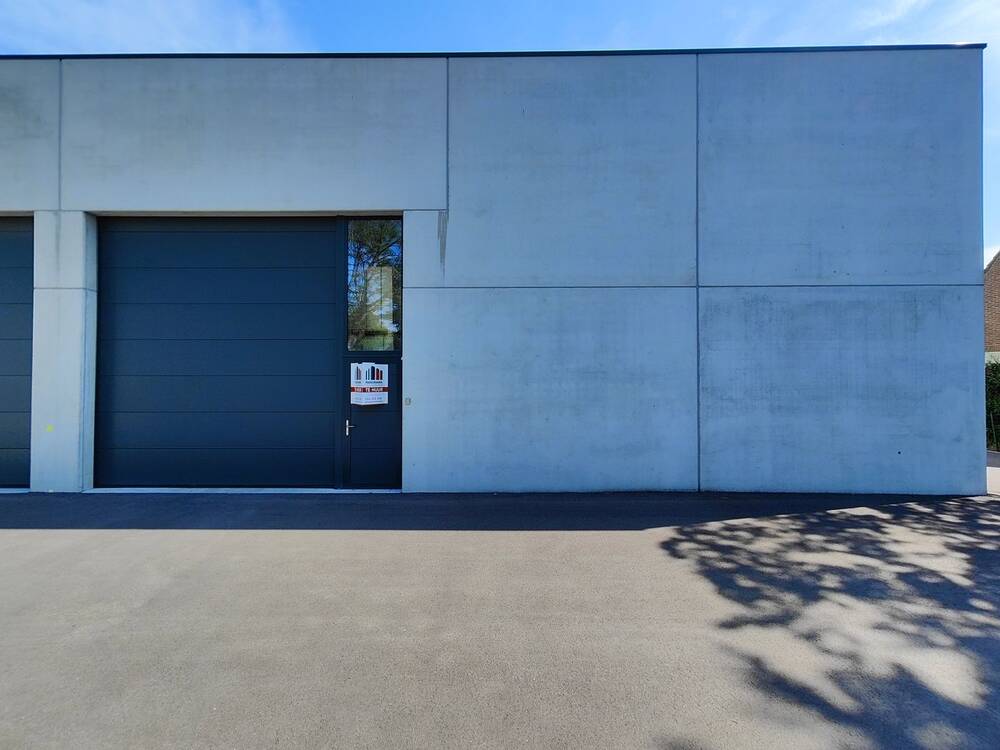 Handelszaak te huur in Eernegem 8480 950.00€ slaapkamers 180.00m² - Zoekertje 523149