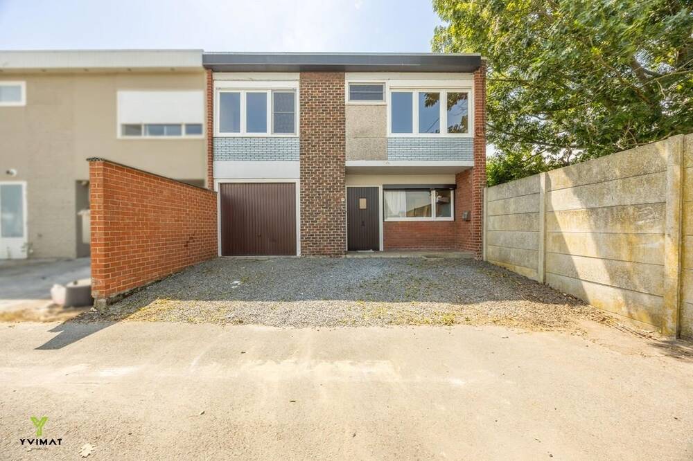 Huis te  koop in Deerlijk 8540 139000.00€ 4 slaapkamers 132.00m² - Zoekertje 524634