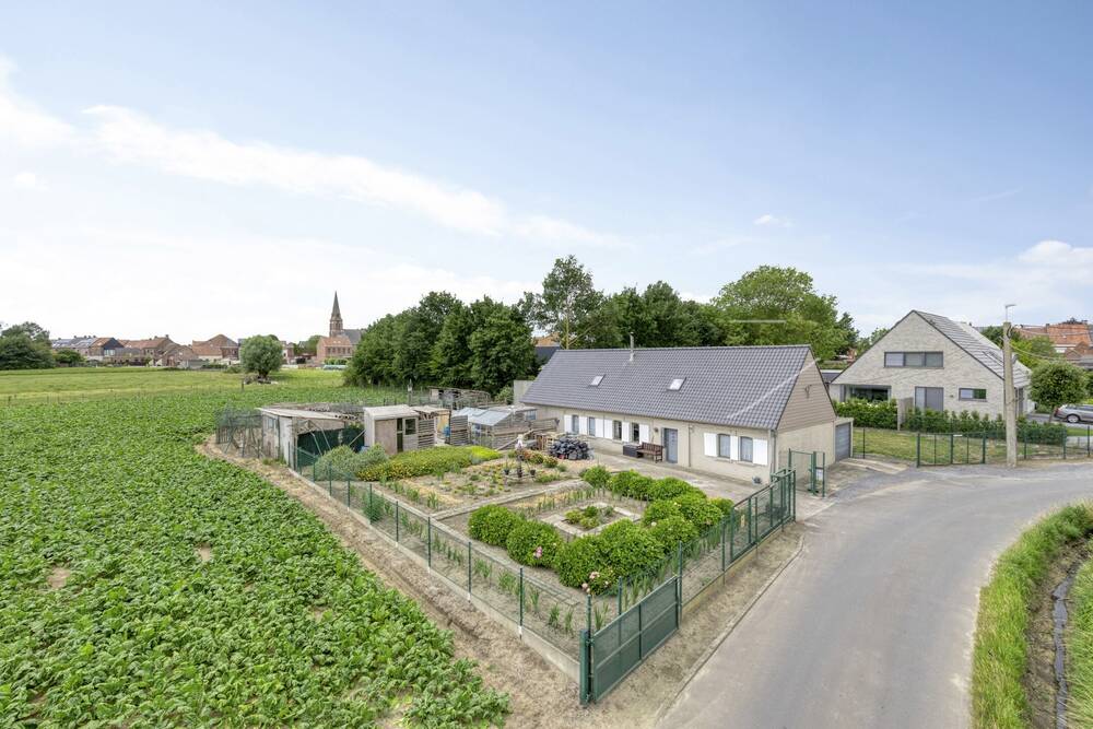 Huis te  koop in Deerlijk 8540 390000.00€ 2 slaapkamers 220.00m² - Zoekertje 524621