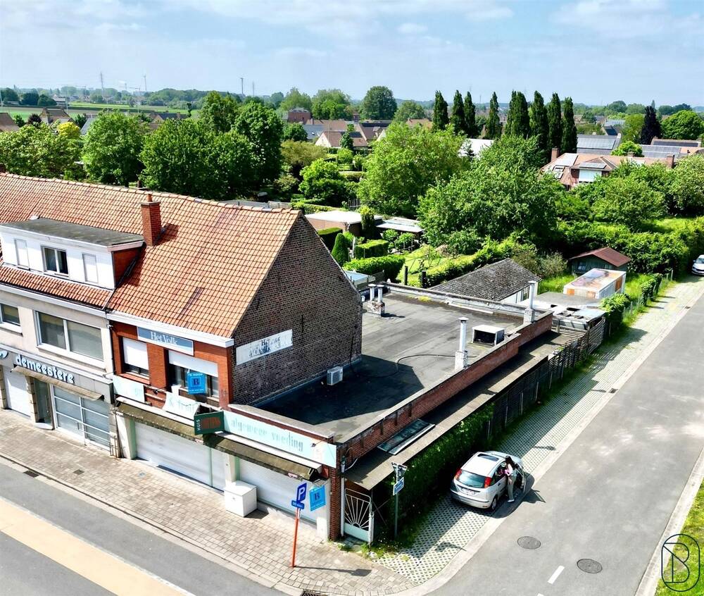 Handelszaak te  koop in Waregem 8790 395000.00€  slaapkamers 400.00m² - Zoekertje 524955