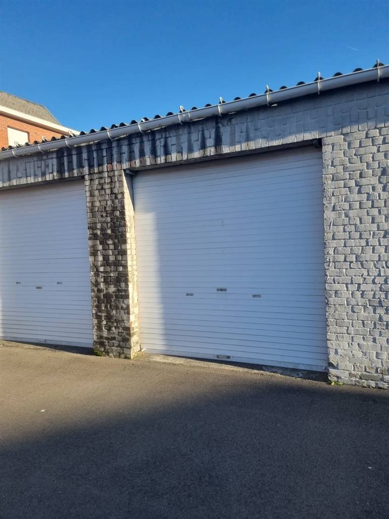 Parking & garage te  koop in Roeselare 8800 27000.00€  slaapkamers m² - Zoekertje 526638