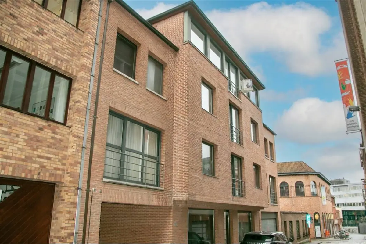 Appartement te  huur in Kortrijk 8500 850.00€ 1 slaapkamers 60.00m² - Zoekertje 526564
