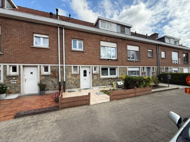 Huis te koop in Izegem 8870 225000.00€ 4 slaapkamers 136.00m² - Zoekertje 525213