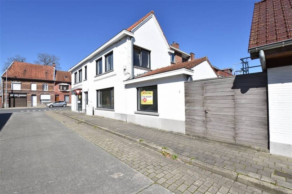 Huis te koop in Roeselare 8800 209000.00€ 4 slaapkamers 211.00m² - Zoekertje 525297