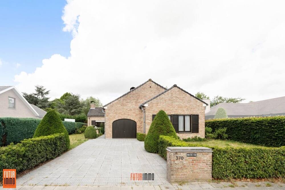 Huis te koop in Sint-Michiels 8200 495000.00€ 3 slaapkamers 302.00m² - Zoekertje 525082