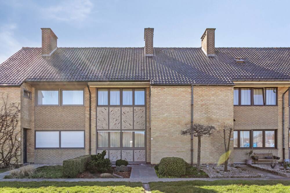 Huis te koop in Kortrijk 8500 299000.00€ 3 slaapkamers m² - Zoekertje 525262