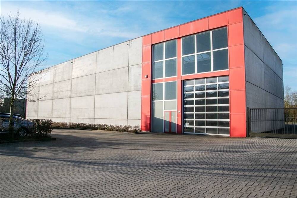 Handelszaak te huur in Menen 8930 3000.00€ slaapkamers m² - Zoekertje 526586