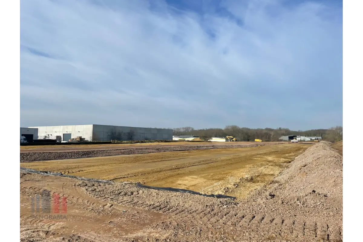 Handelszaak te  koop in Tielt 8700 696000.00€  slaapkamers 2400.00m² - Zoekertje 528482