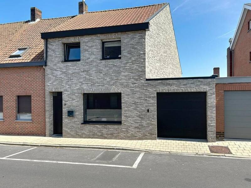 Huis te  koop in Lichtervelde 8810 349000.00€ 4 slaapkamers 150.00m² - Zoekertje 528497