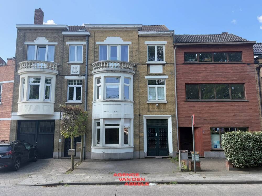 Huis te  huur in Sint-Andries 8200 1280.00€ 3 slaapkamers m² - Zoekertje 529061