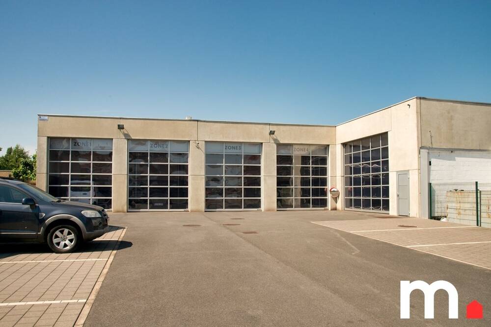 Handelszaak te koop in Rekkem 8930 575000.00€ slaapkamers m² - Zoekertje 528410
