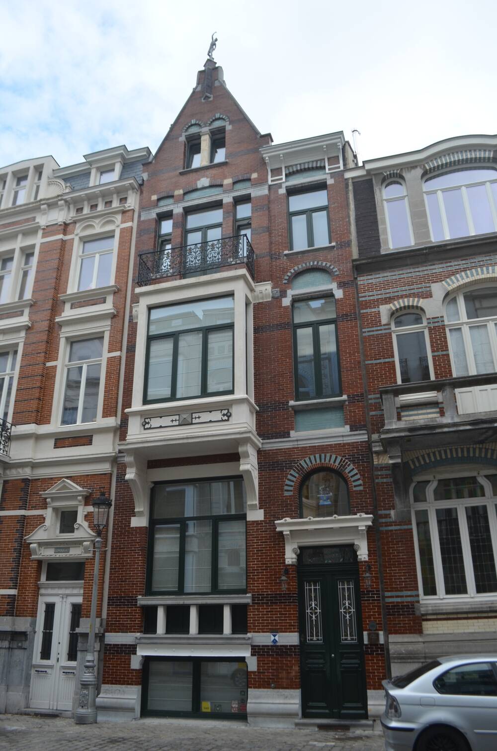 Herenhuis te koop in Oostende 8400 0.00€ 4 slaapkamers 375.00m² - Zoekertje 528701
