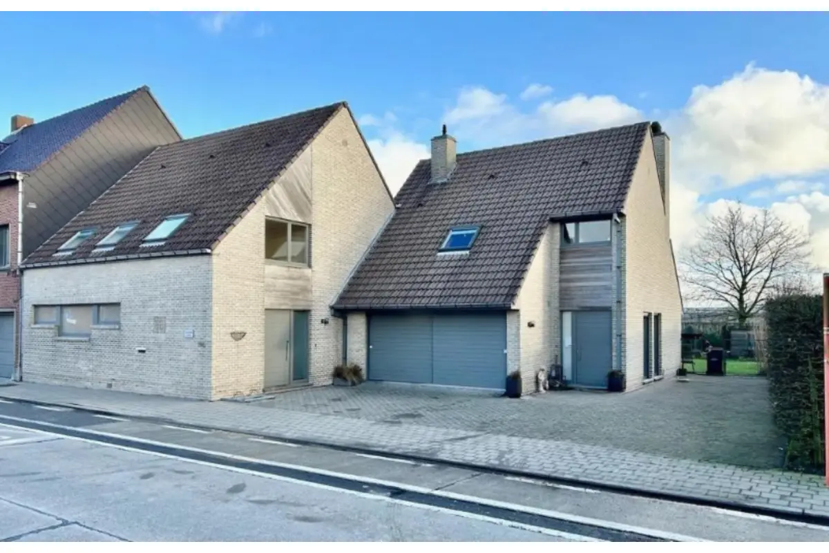 Huis te  koop in Deerlijk 8540 590000.00€ 5 slaapkamers 347.00m² - Zoekertje 529607