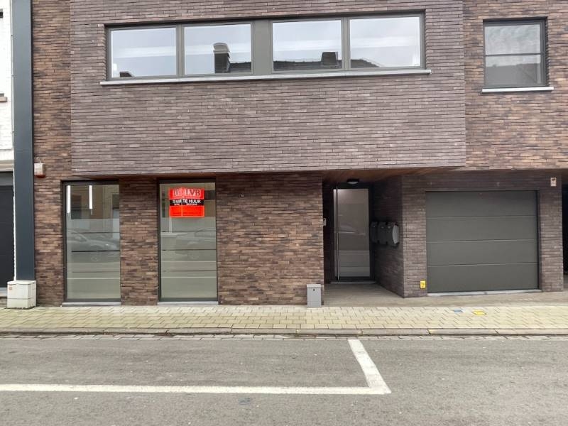 Handelszaak te  huur in Harelbeke 8530 800.00€  slaapkamers m² - Zoekertje 529662