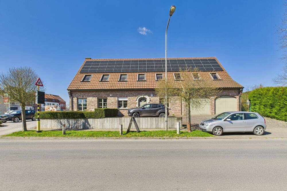 Huis te koop in Rekkem 8930 349000.00€ 3 slaapkamers 300.00m² - Zoekertje 531110