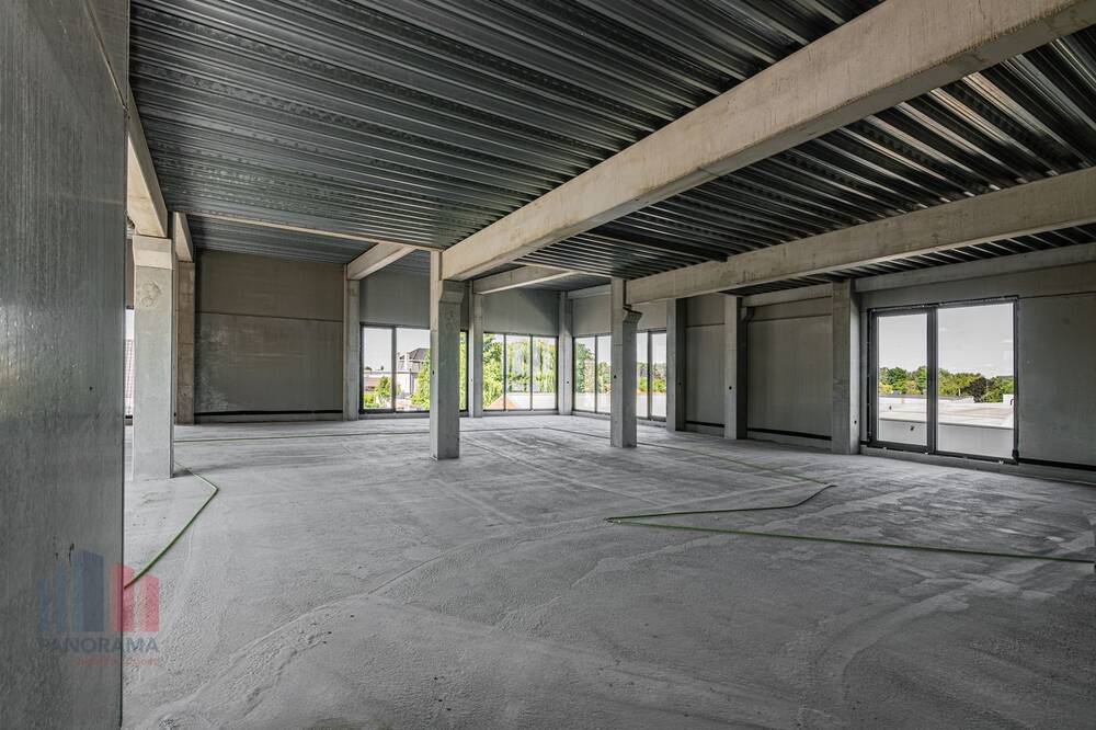 Handelszaak te koop in Hooglede 8830 310000.00€ slaapkamers 172.00m² - Zoekertje 530464