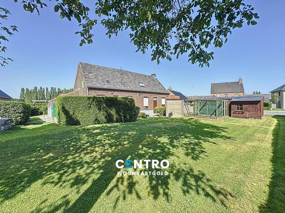 Huis te koop in Roeselare 8800 259000.00€ 3 slaapkamers m² - Zoekertje 530426