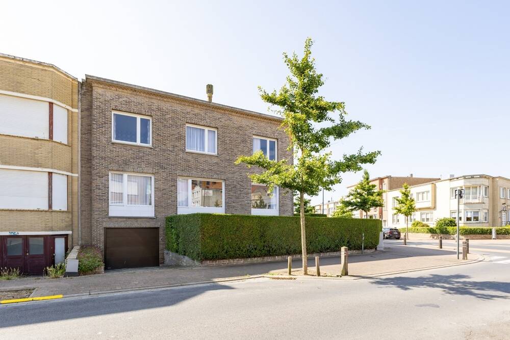 Huis te koop in Blankenberge 8370 399000.00€ 6 slaapkamers 355.00m² - Zoekertje 530641