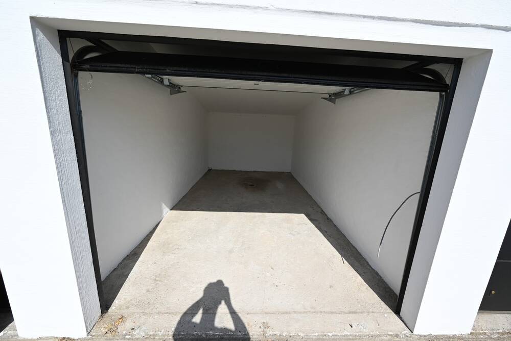 Parking & garage te  huur in Sint-Kruis 8310 95.00€  slaapkamers m² - Zoekertje 530429
